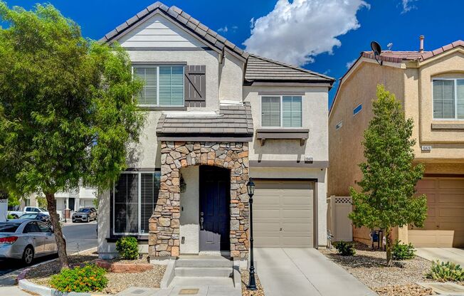 Beautiful Home in Lamplight Gardens at Silverado gated community