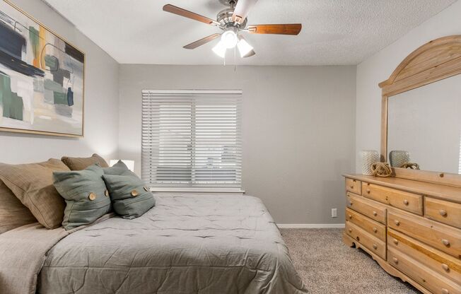 2 beds, 1.5 baths, 960 sqft, $959, Unit 31A