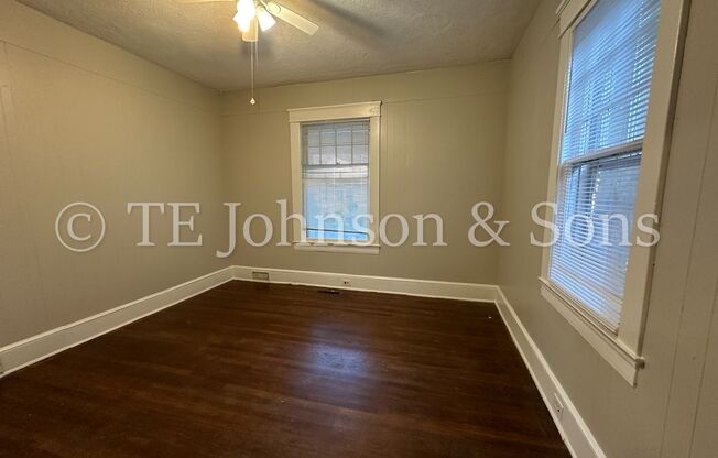 1 bed, 1 bath, $845, Unit Apt A