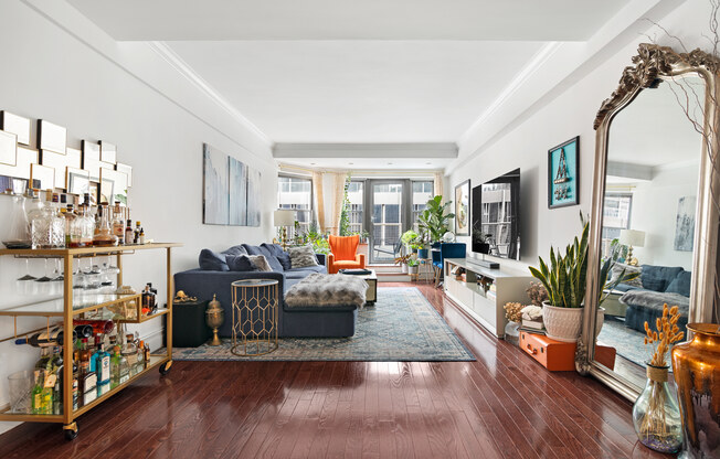 1 bed, 1 bath, 850 sqft, $5,250, Unit 12E