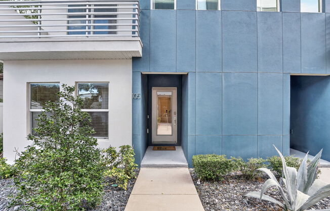 105 W GRANT ST
