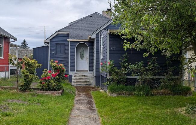 Large Bremerton Original for Rent! Over 2300 Sq Feet of Space, Pets Okay - Available Now!