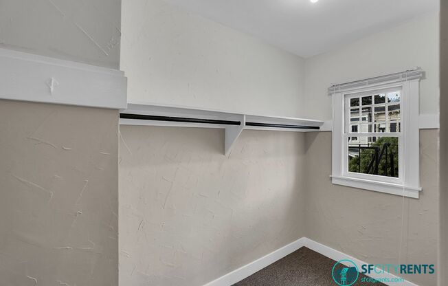 Lower Haight: Top Floor Studio w/ Eat-In Kitchen and Shared Yard