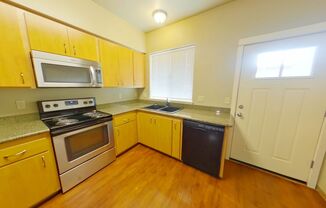 2 beds, 1.5 baths, $1,700, Unit 5