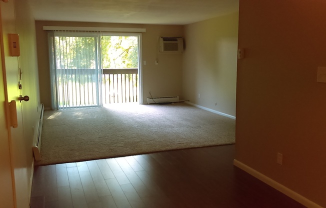 2 beds, 1.5 baths, 1,100 sqft, $1,633, Unit 87 B5