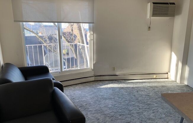 1 bed, 1 bath, 615 sqft, $1,500