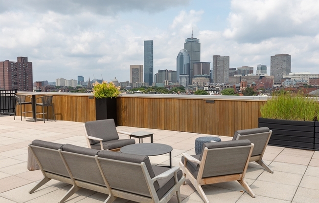 1 bed, 1 bath, 829 sqft, $4,300, Unit 210