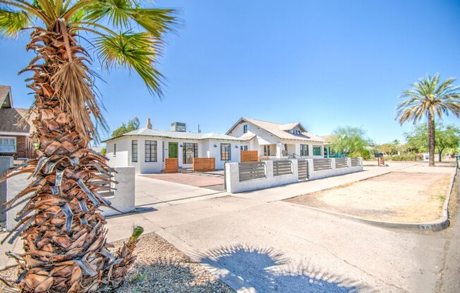 Beautifully Remodeled Modern Bungalow!