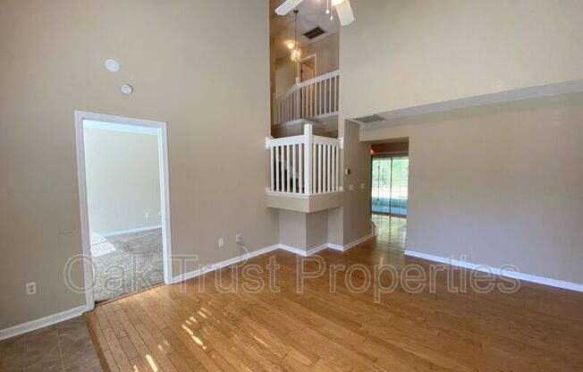 8160 SHADOW OAK DR
