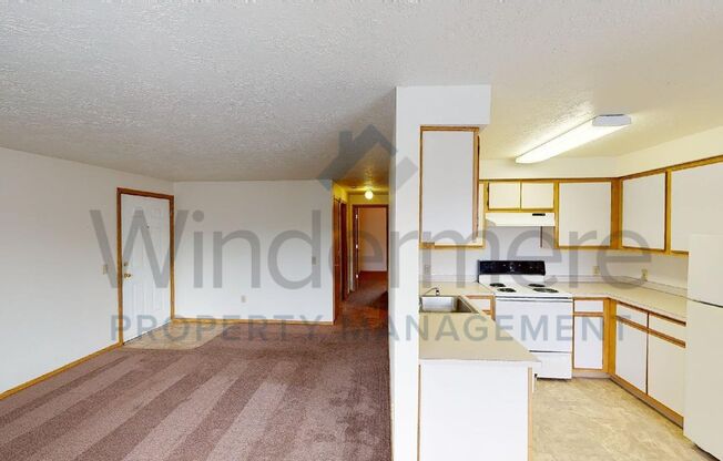 2 beds, 1 bath, 828 sqft, $1,095, Unit 48