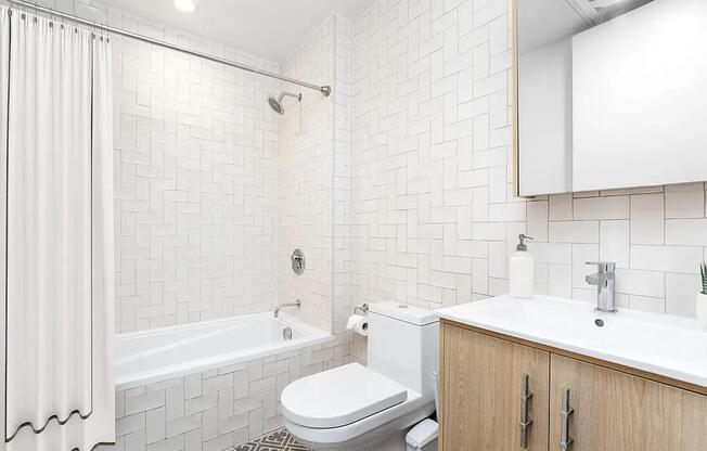 Studio, 1 bath, 402 sqft, $2,250, Unit 2-B