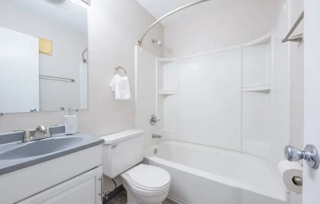 2 beds, 1 bath, 693 sqft, $885, Unit 3012