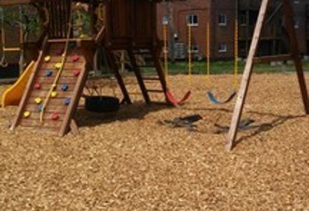 2 beds, 1 bath, 750 sqft, $1,195, Unit B05 1038 18