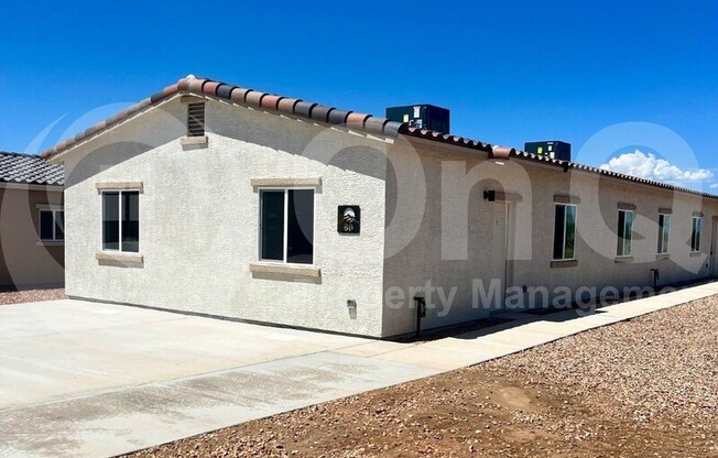 3 beds, 2 baths, 1,079 sqft, $1,599