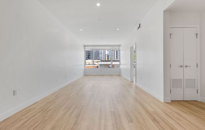 2 beds, 1 bath, 987 sqft, $3,495, Unit 201