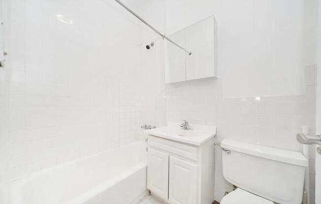 331 W 43 ST