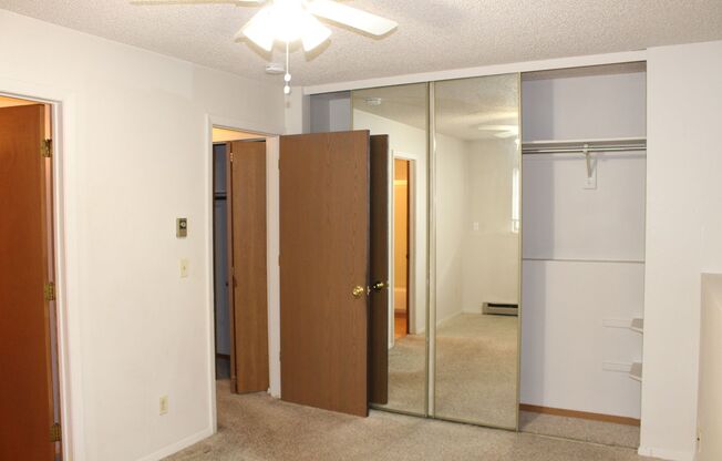 2 beds, 2 baths, $1,400, Unit # B 210