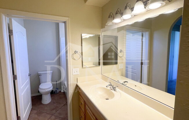 3 beds, 2 baths, 1,215 sqft, $1,895, Unit Unit 1019