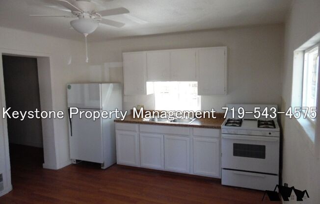 $450 OFF - Move In Special! Two Bedroom Unit with Dedicated Entrance & Tons of Space! $900/$900