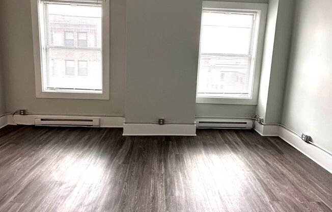 Studio, 1 bath, 430 sqft, $1,375, Unit 819