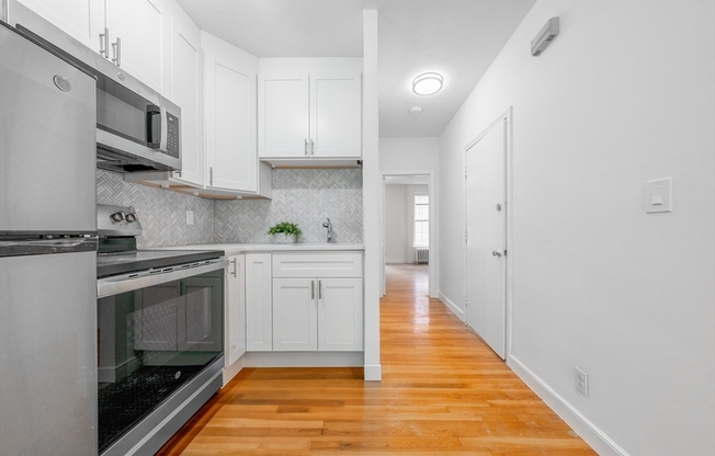 11 CAZENOVE ST