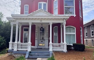 1338 College Street