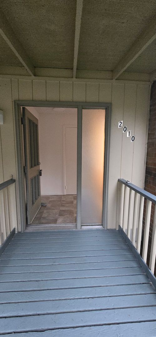 Charming 3 Bedroom with water view