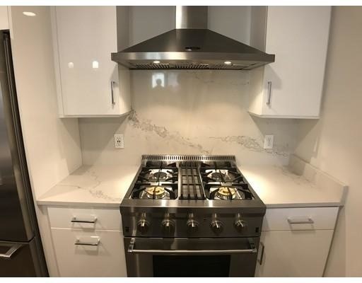 1 bed, 1 bath, 743 sqft, $3,200, Unit 402