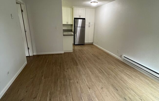 1 bed, 1 bath, 590 sqft, $2,250, Unit 777-156