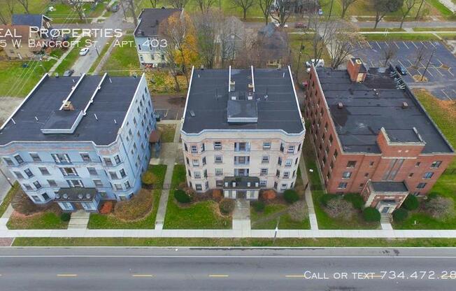425 W Bancroft St