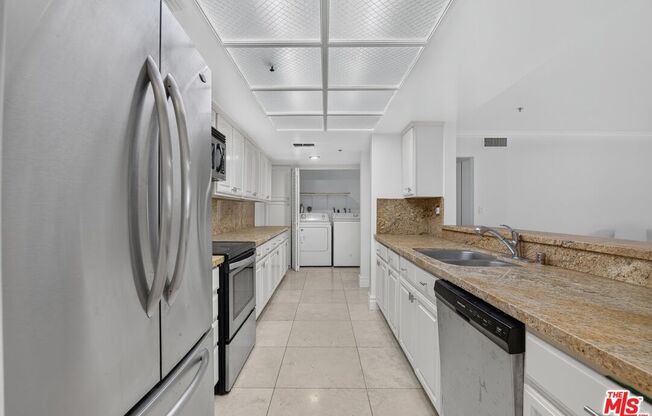 3 beds, 4 baths, 2,426 sqft, $6,995, Unit 309