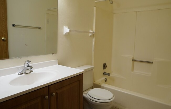 2 beds, 1 bath, $1,125