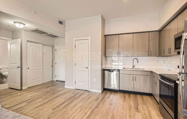 1 bed, 1 bath, 658 sqft, $1,300, Unit 104