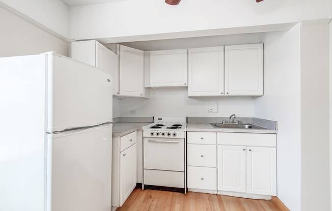 Clarendon Shores Kitchen