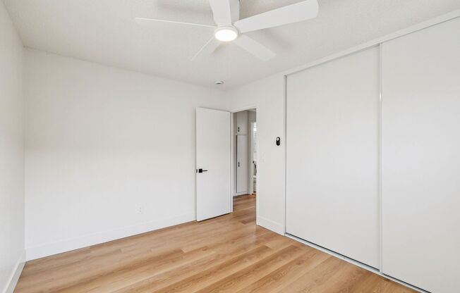 2 beds, 1 bath, 700 sqft, $1,650, Unit 950-2012