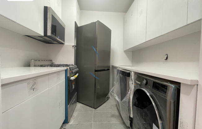 1 bed, 1 bath, $3,095, Unit 4E