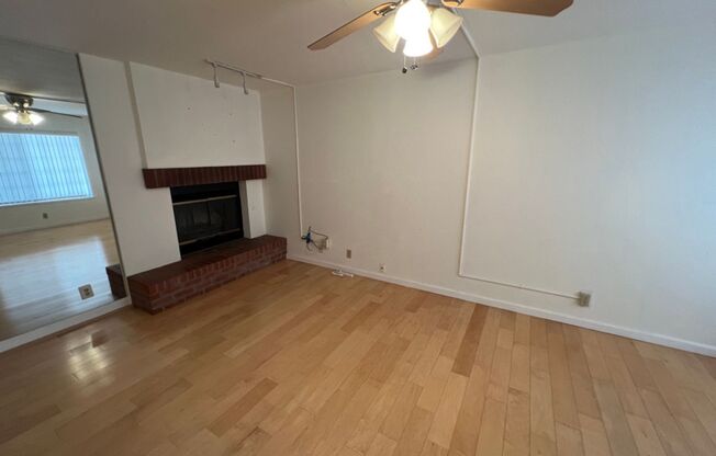 Spacious 2 bed 2.5 bath townhouse close to downtown Sunnyvale. Must see!