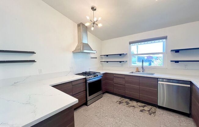 Long Term - 55+ Community Newly Renovated 2 Bed 2 Bath in Thousand Palms!