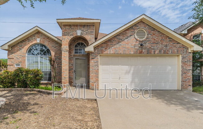 2758 RED OAK DR