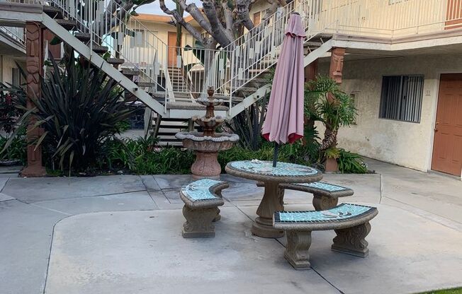 4 Tiki Aloha Apartments