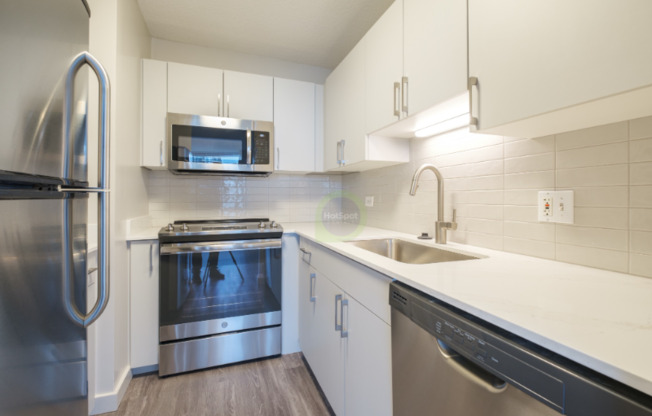 204 N HBR DR