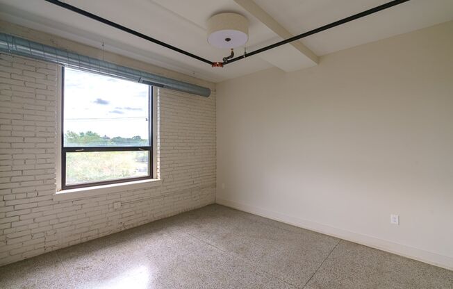 2 beds, 2 baths, $2,334, Unit 875 Michigan Ave Apt. 401