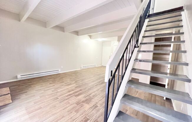 2 beds, 1 bath, 905 sqft, $995, Unit 1405-B