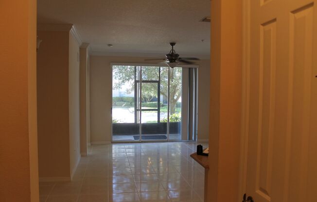 Beautiful ground floor unit in the Lakes of Windermere!