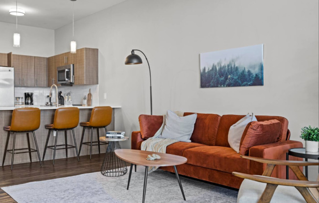 2 beds, 2 baths, 986 sqft, $1,560