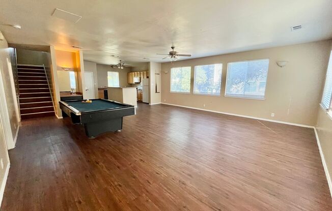 6bed/3bath with garage in North Campus