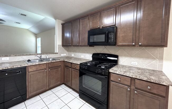 3 beds, 2 baths, $1,895