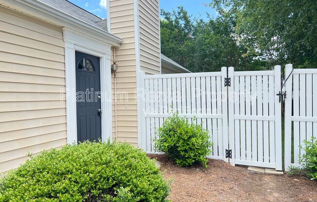 725 AVENING CT