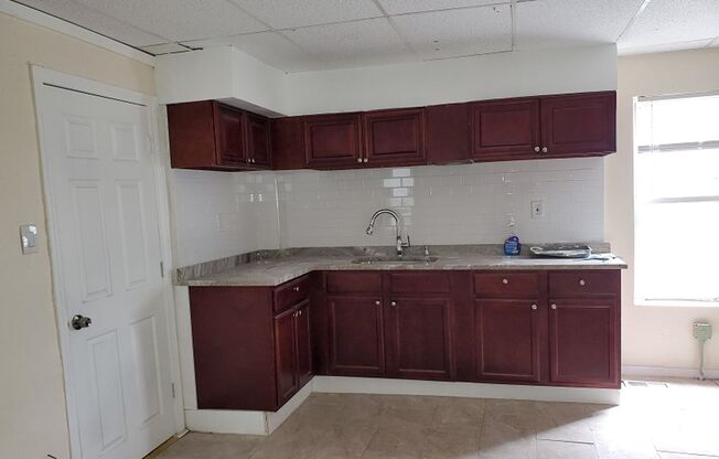 2 beds, 1 bath, $1,450, Unit 1