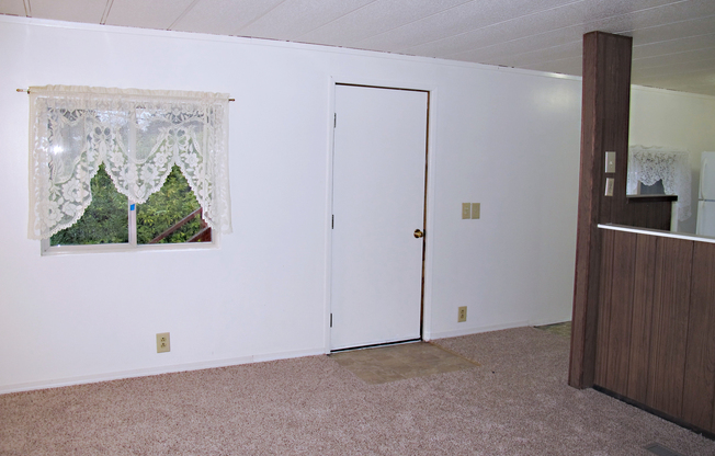 2 beds, 1 bath, $1,350